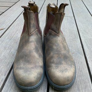 Blundstone Classic 550 Chelsea Boot - Rustic Brown - Size 10.5